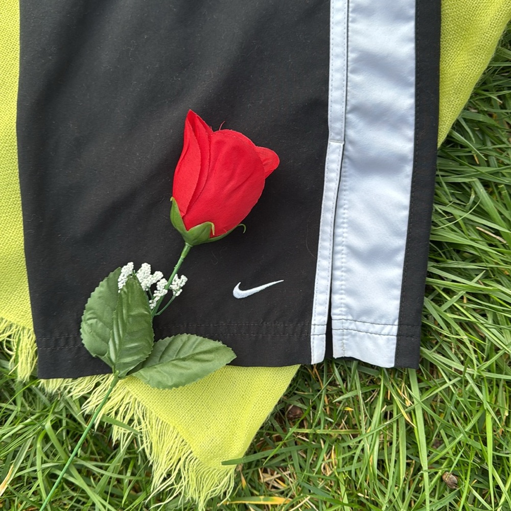 ✔️ NIKE; Black Work Out; Hang Out Pants w/White Side Stripes in Misses Size Lg!! - Picture 6 of 11